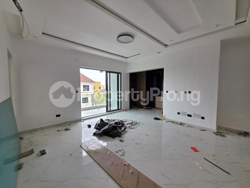 6 bedroom House for sale Chevron Lekki Lagos