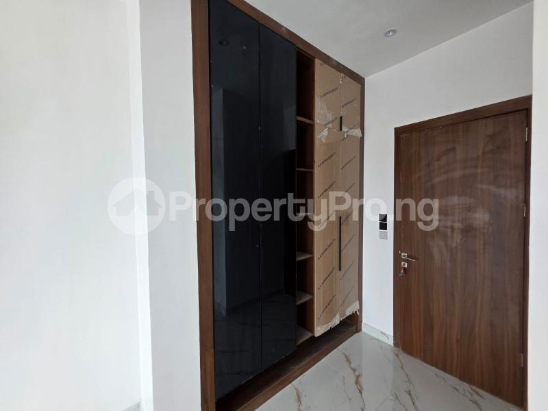 6 bedroom House for sale Chevron Lekki Lagos