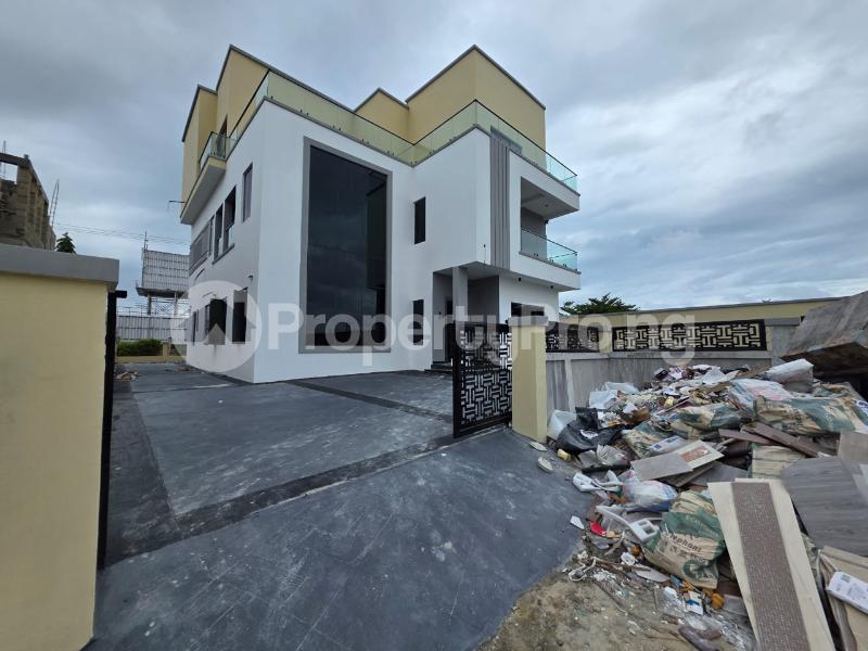 6 bedroom House for sale Chevron Lekki Lagos