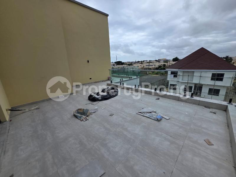 6 bedroom House for sale Chevron Lekki Lagos