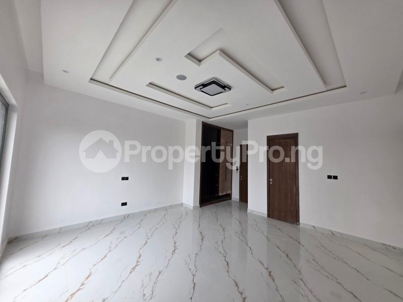 6 bedroom House for sale Chevron Lekki Lagos