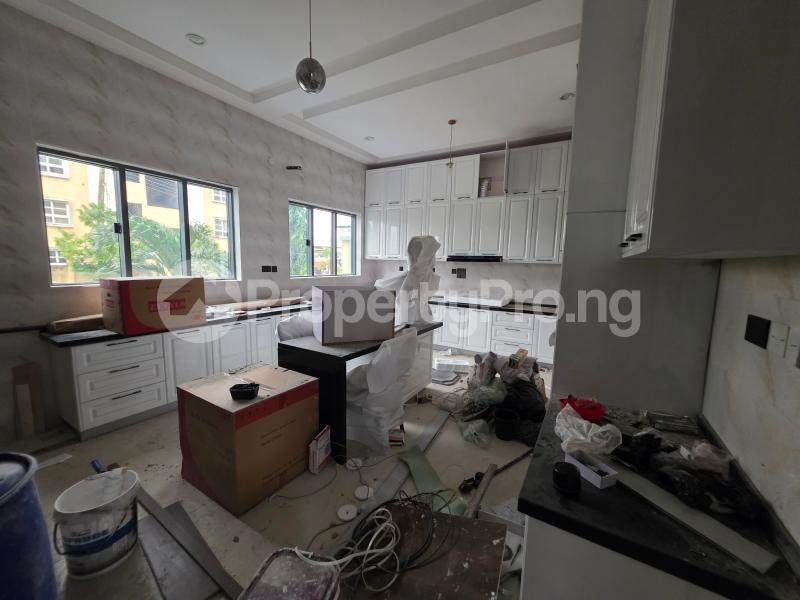 6 bedroom House for sale Chevron Lekki Lagos