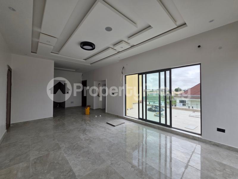 6 bedroom House for sale Chevron Lekki Lagos