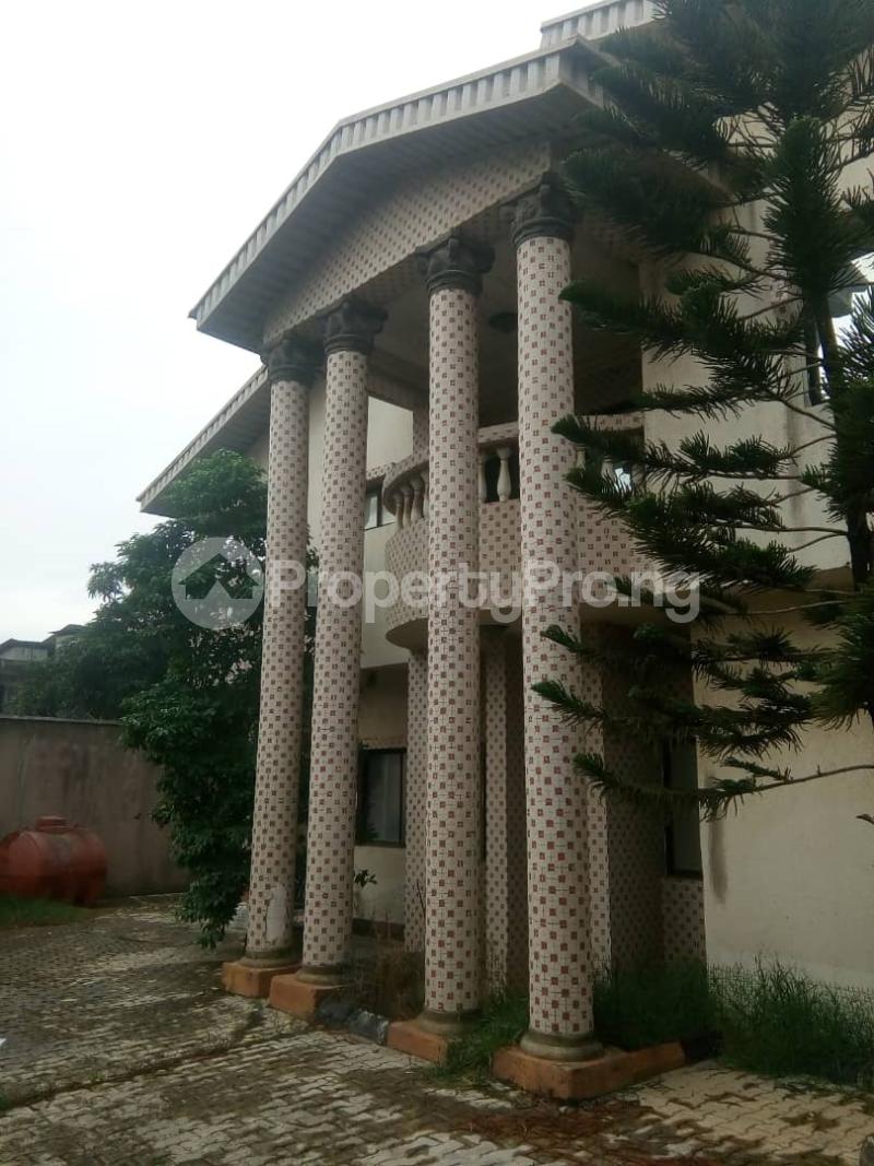 6 bedroom House for sale Okota Lagos