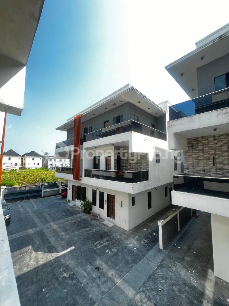 6 bedroom House for rent Ikate Lekki Lagos