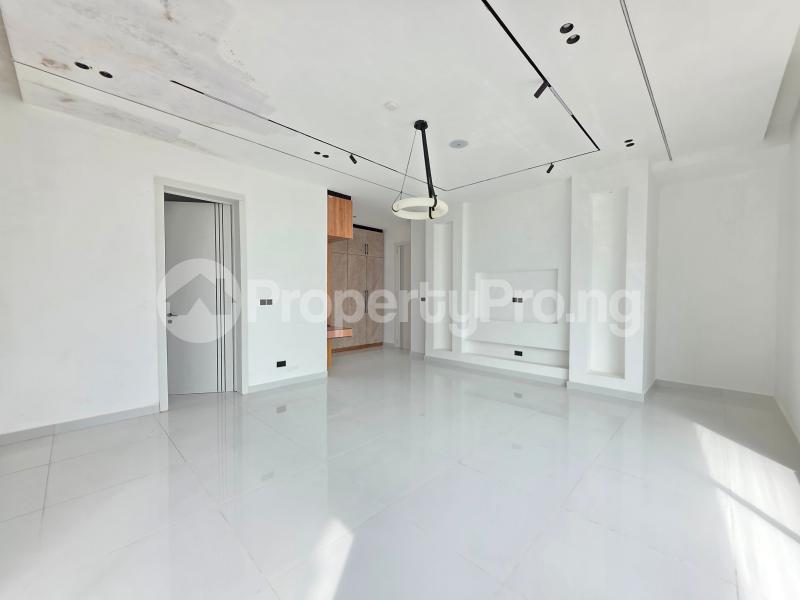 6 bedroom House for sale Lekki Lagos