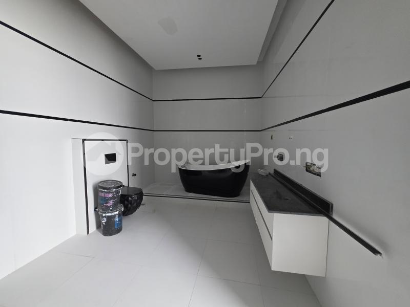 6 bedroom House for sale Lekki Lagos