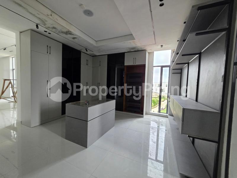6 bedroom House for sale Lekki Lagos