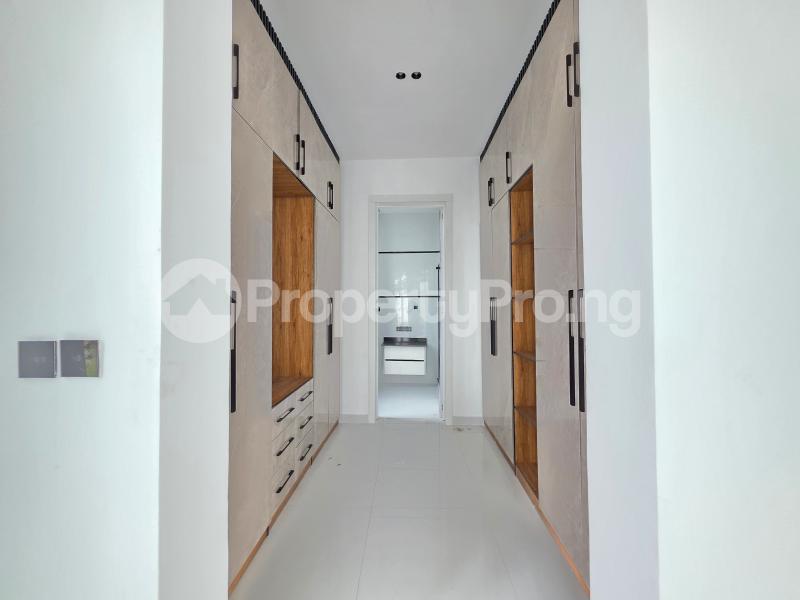 6 bedroom House for sale Lekki Lagos