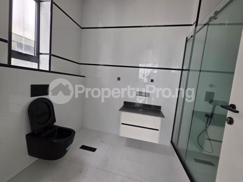6 bedroom House for sale Lekki Lagos