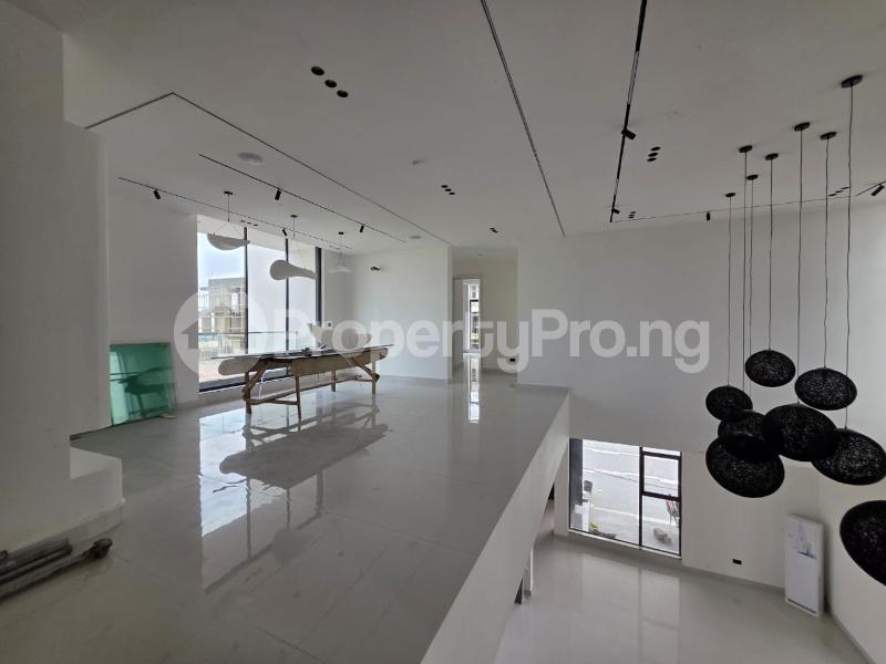 6 bedroom House for sale Lekki Lagos