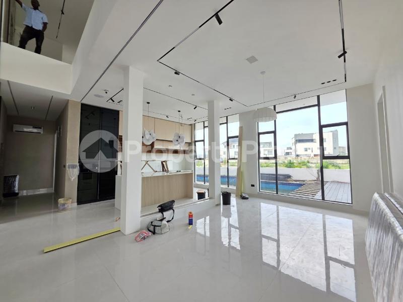 6 bedroom House for sale Lekki Lagos