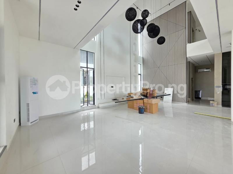 6 bedroom House for sale Lekki Lagos