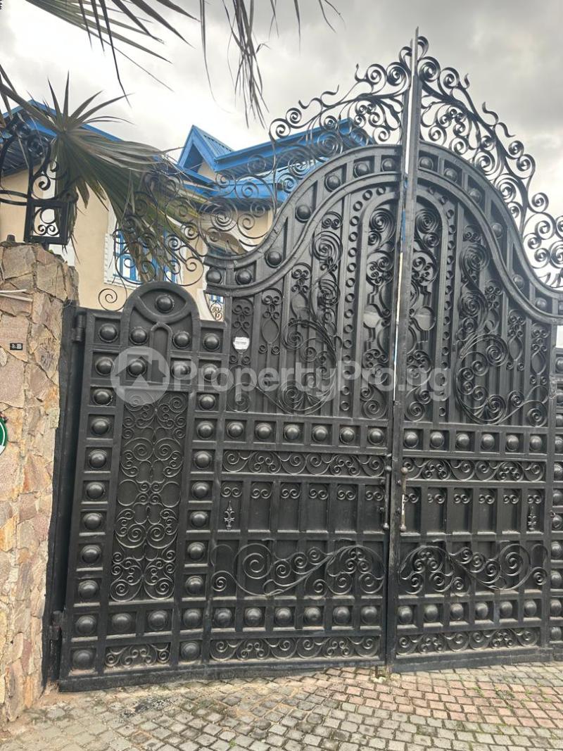 6 bedroom House for sale Ifako-ogba Ogba Lagos