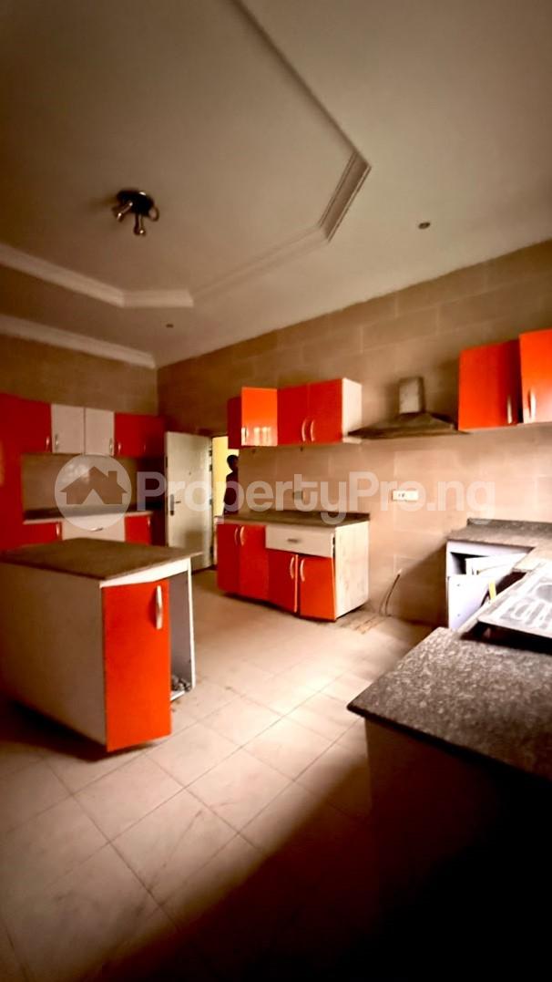 6 bedroom House for rent Ikota Lekki Lagos