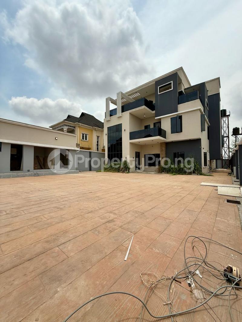 6 bedroom House for sale Kolapo Ishola Gra, Akobo Ibadan Oyo