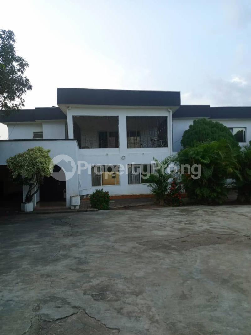 6 bedroom House for sale Along Aideyan Road, Gra Benin City Central Edo