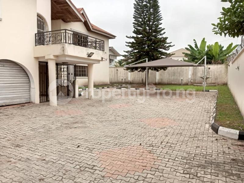 6 Bedroom House in Jericho Ibadan Oyo House for sale in ibadan