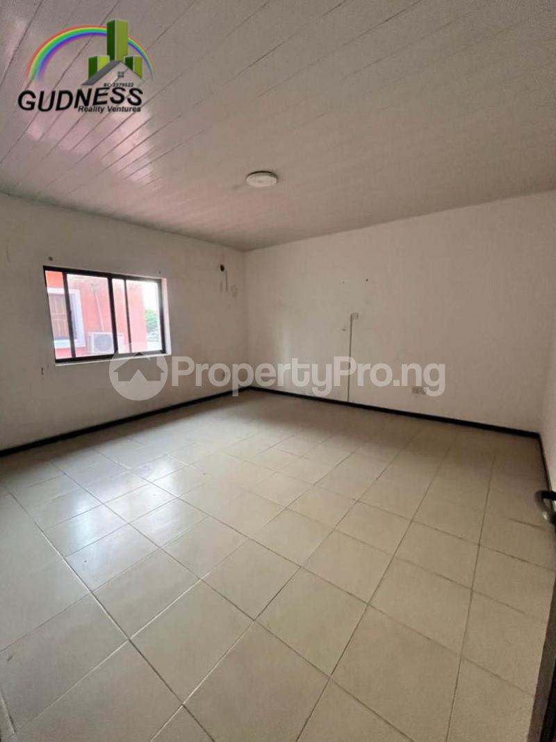 6 bedroom Flat / Apartment for rent ONIRU Victoria Island Lagos