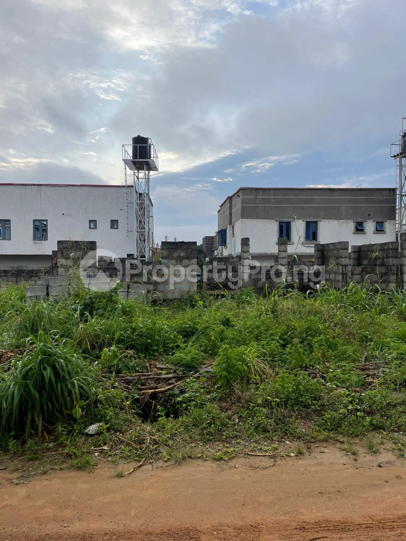 7 bedroom House for sale Von Road Lugbe Abuja