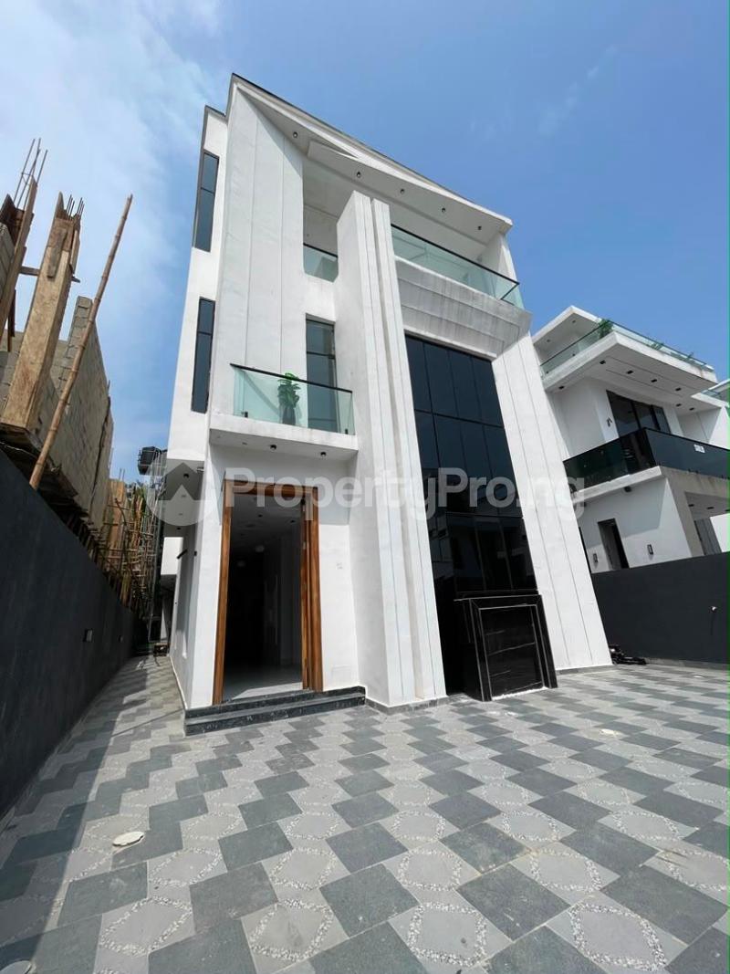 6 bedroom House for sale Chevron Lekki. Chevron Lekki Lagos
