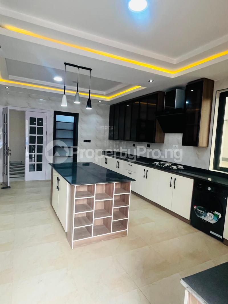 6 bedroom House for sale Ajah Lagos