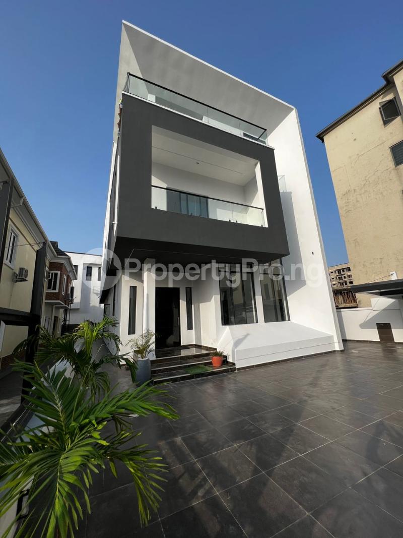 6 bedroom House for sale Ikota Lekki Lagos