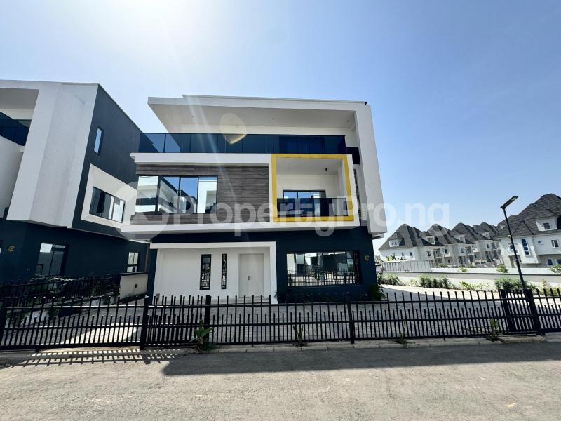 6 bedroom House for sale Guzape Abuja