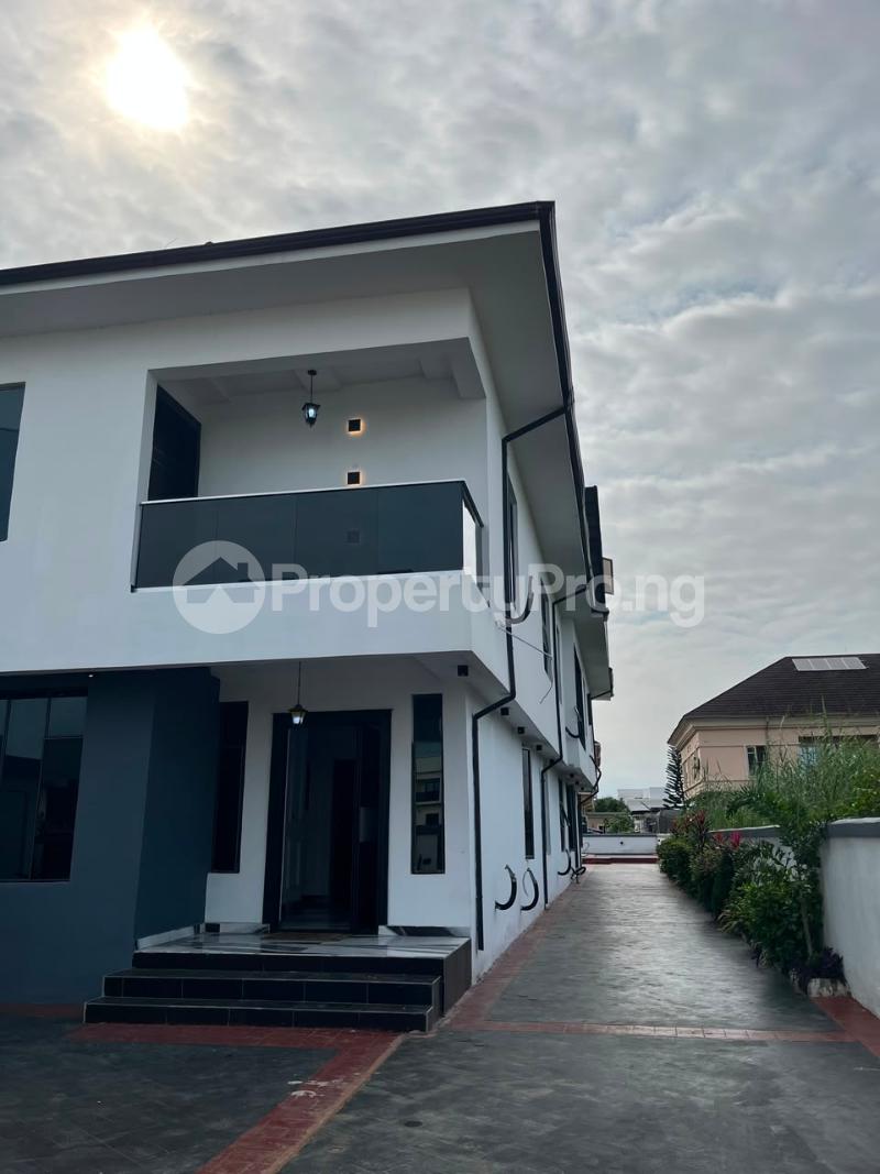 6 bedroom House for sale Ajah Lagos