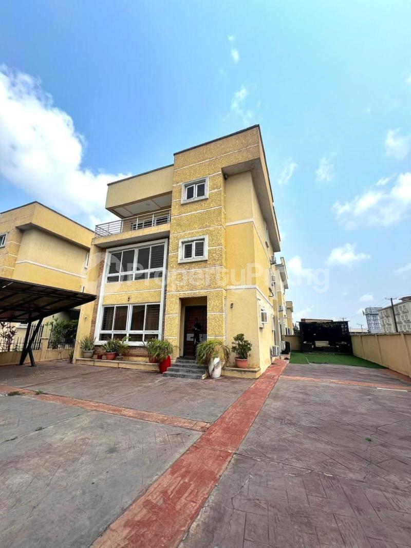 6 bedroom House for sale Osapa london Lekki Lagos