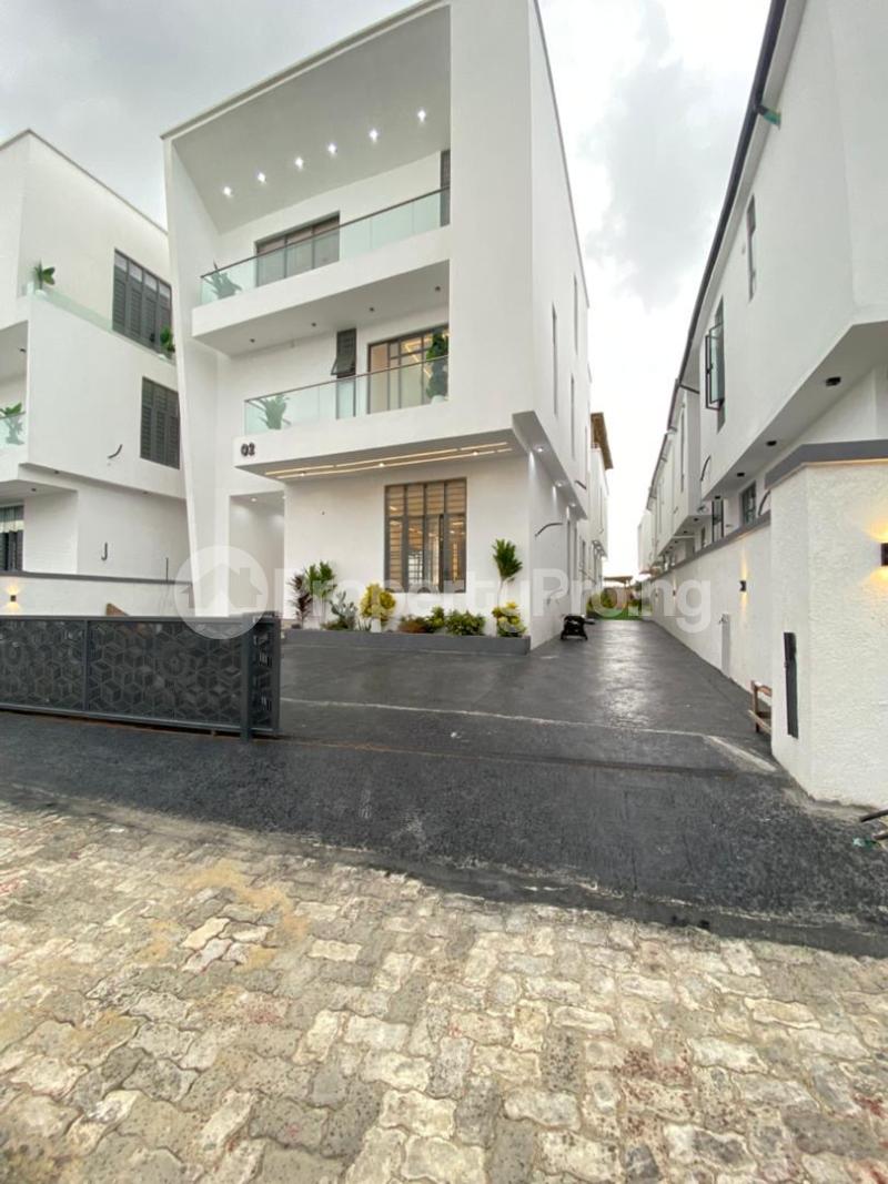6 bedroom House for sale Chevron Lekki Lagos