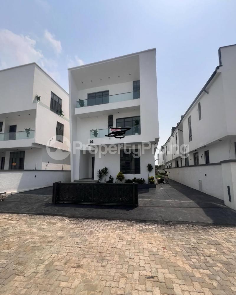 6 bedroom House for sale Chevron Lekki Lagos