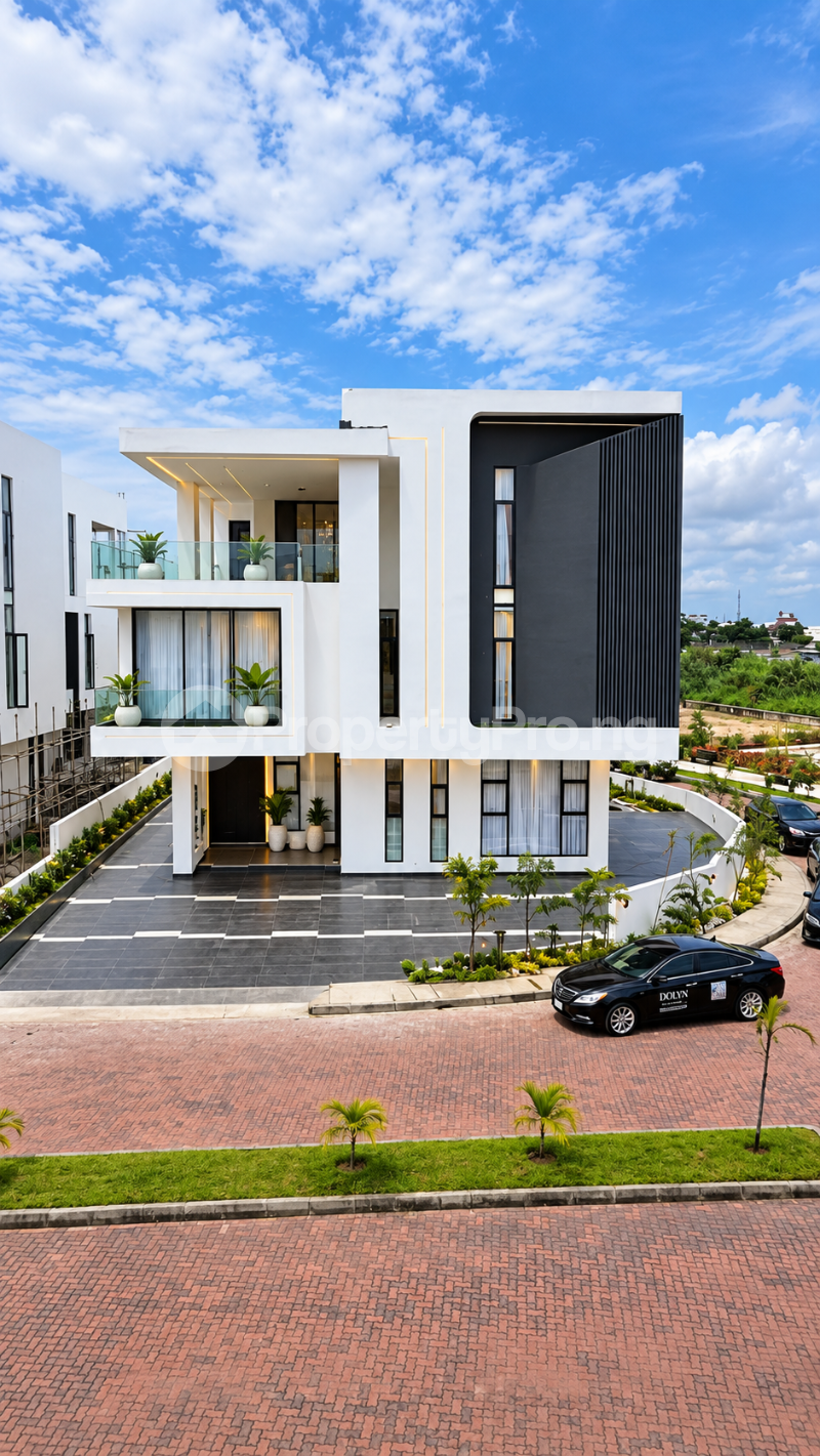6 bedroom House for sale Osapa london Lekki Lagos