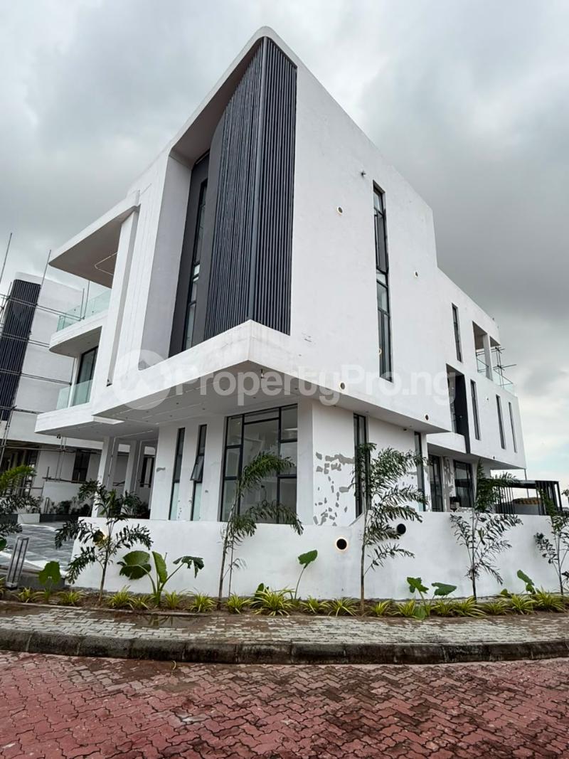 6 bedroom House for sale Osapa london Lekki Lagos