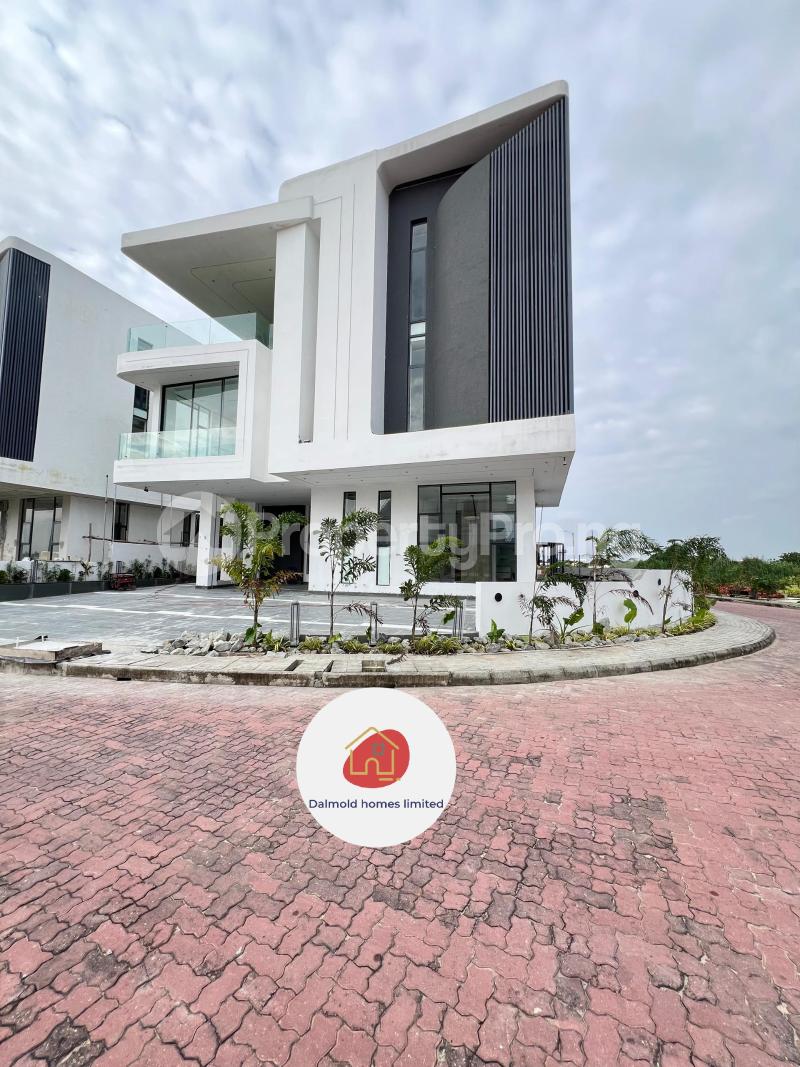 6 bedroom House for sale Osapa london Lekki Lagos