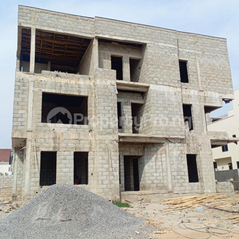6 bedroom House for sale Kukwuaba Abuja
