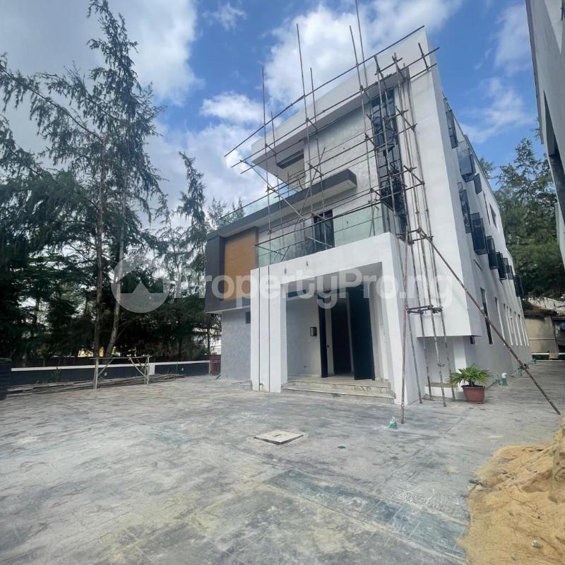 6 bedroom House for sale Ikota Lekki Lagos