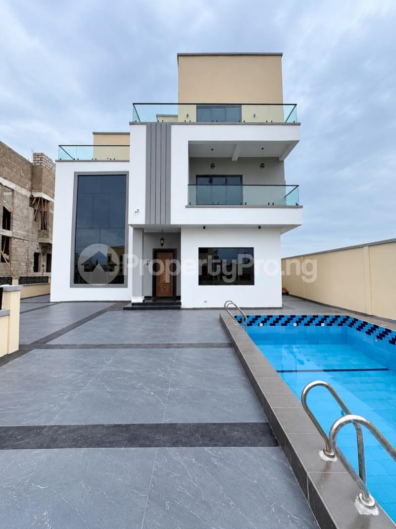6 bedroom House for sale Northern Foreshore Estate Chevron Drive Lekki Lagos
