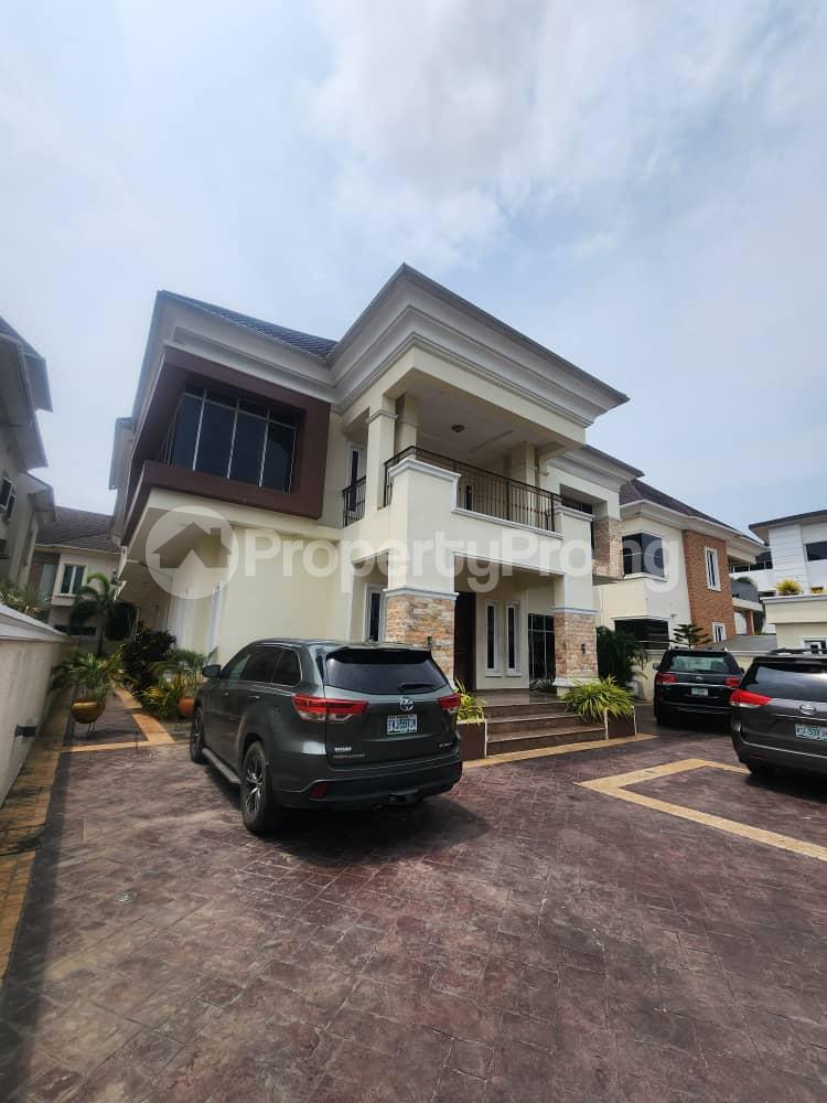 6 bedroom House for sale Pinnock Beach Estate, Osapa london Lekki Lagos
