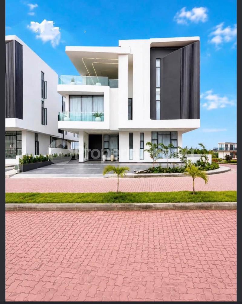 6 bedroom House for sale Osapa london Lekki Lagos