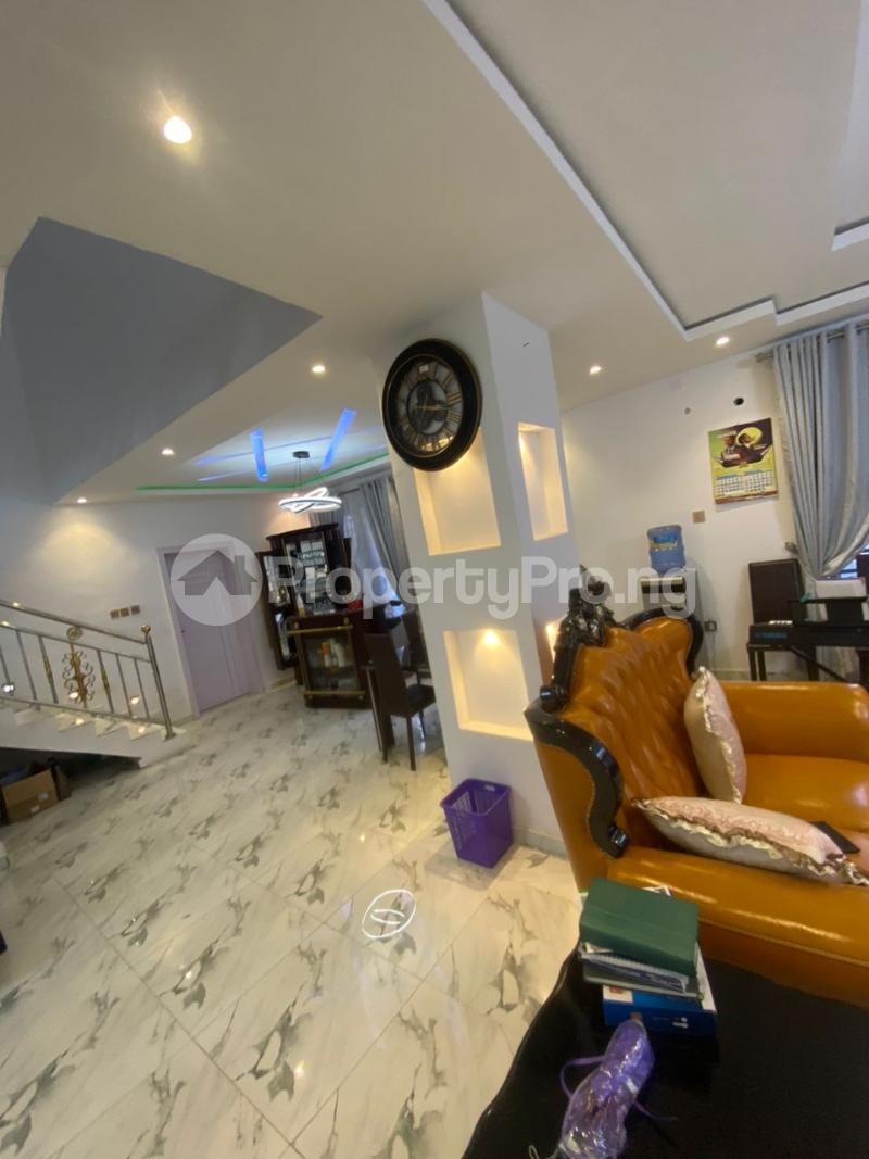 6 bedroom House for sale Asa Estate Gbagada Lagos