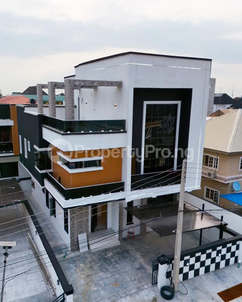 6 bedroom House for shortlet chevron Lekki Lagos