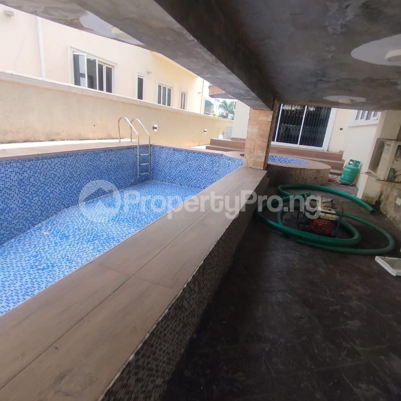 6 bedroom House for sale Lekki Lagos