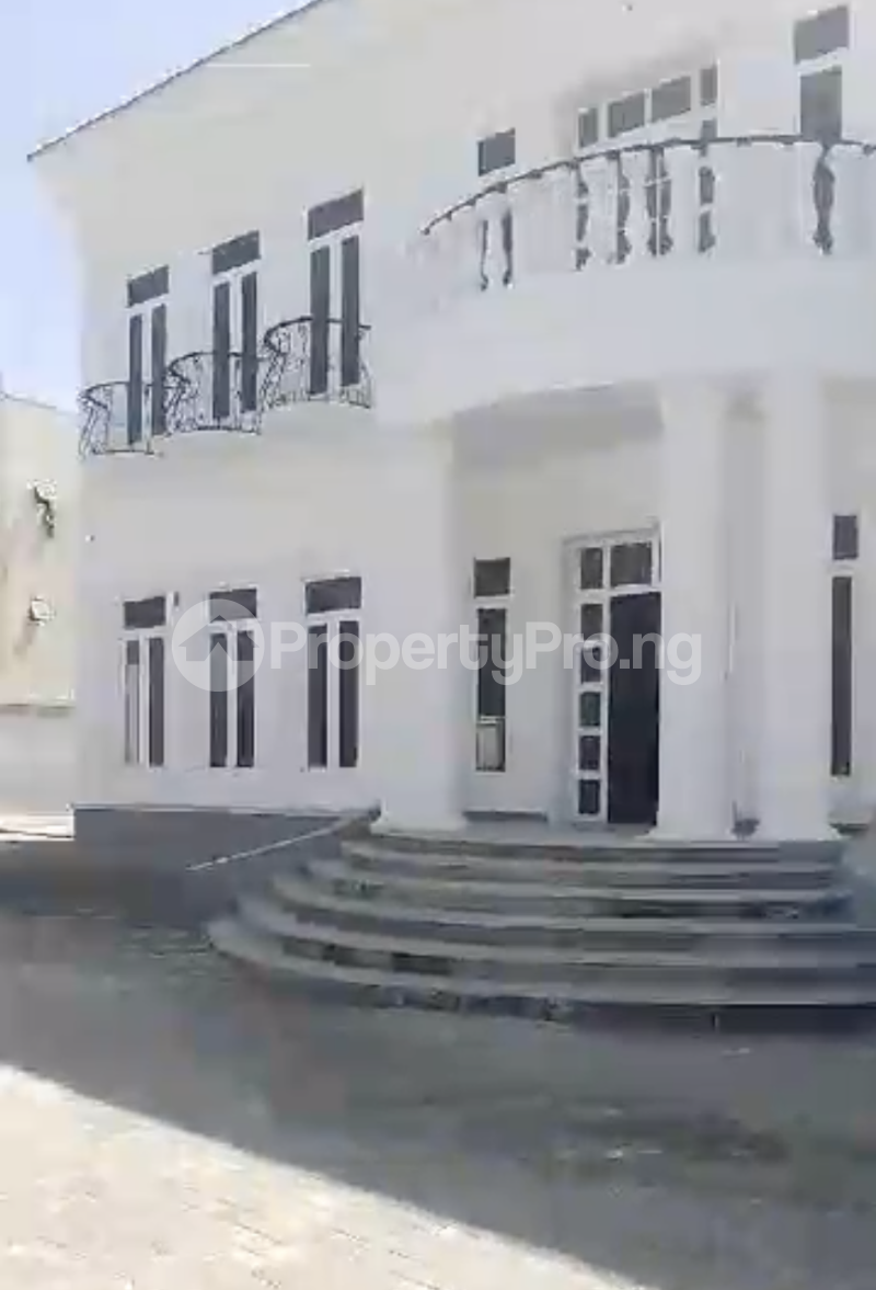 6 bedroom House for sale Guzape Abuja