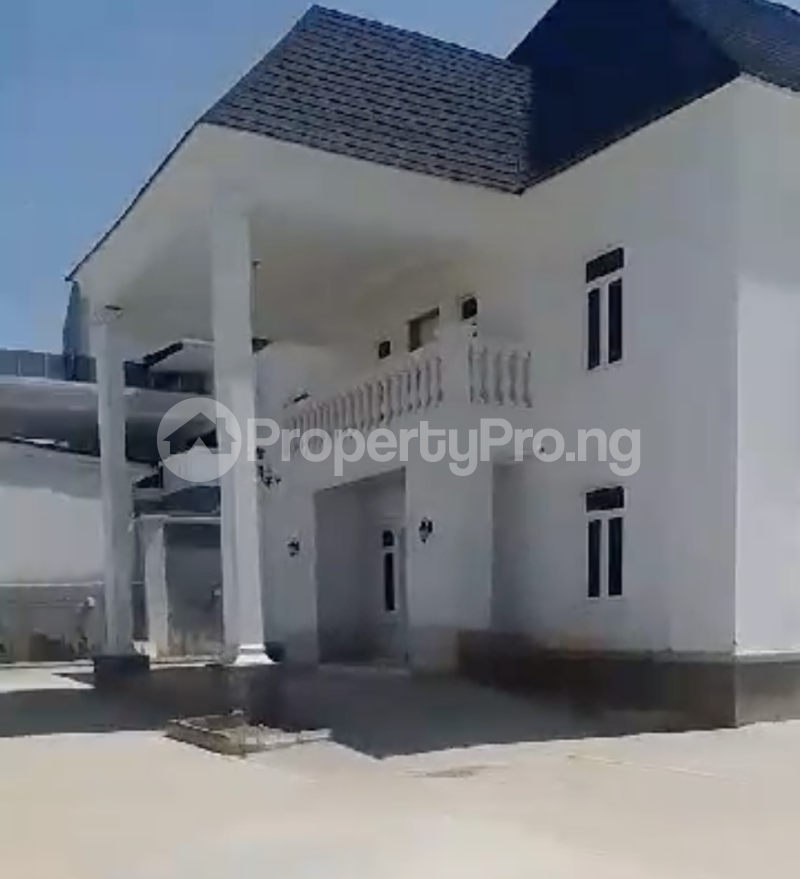 6 bedroom House for sale Guzape Abuja