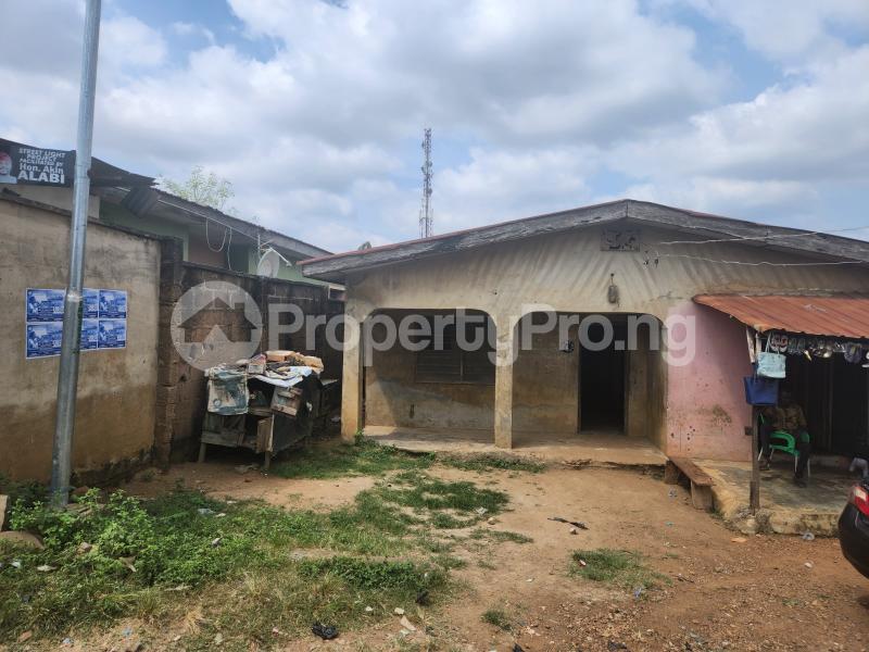 6 bedroom House for sale Back Of Genius Academy, Iwo Rd Ibadan Oyo