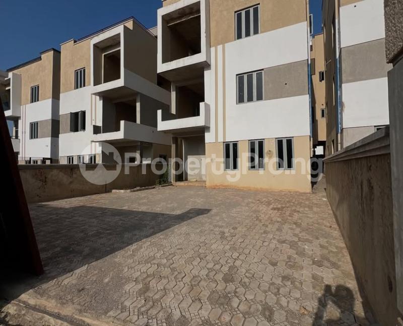 6 bedroom House for sale Guzape Abuja