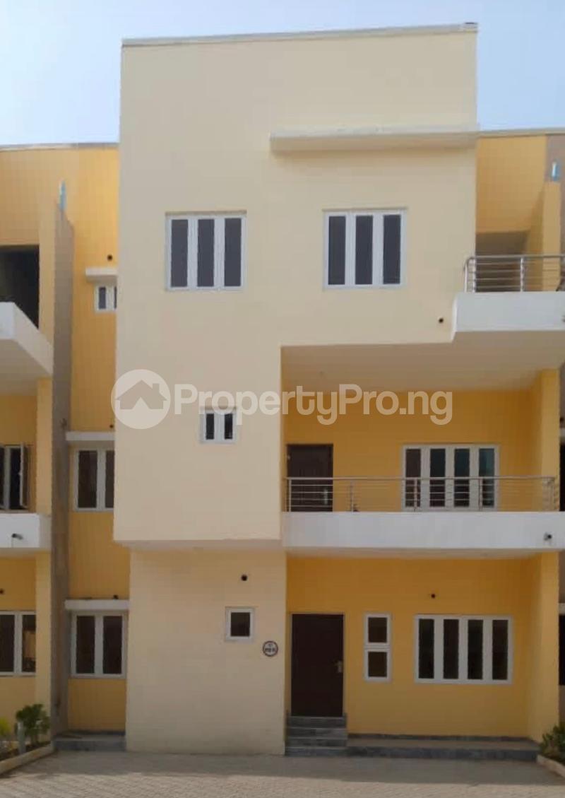 6 bedroom House for sale   Lugbe Abuja