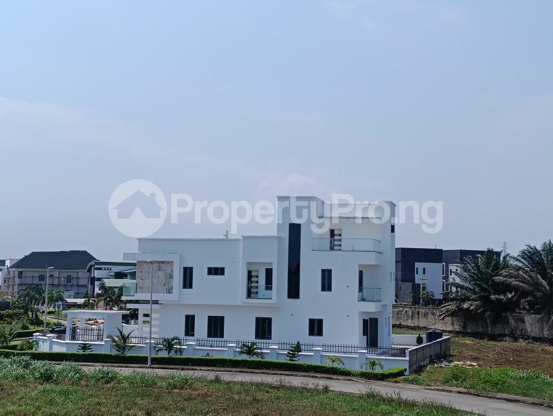 6 bedroom House for sale Ajiwe Ajah Lagos