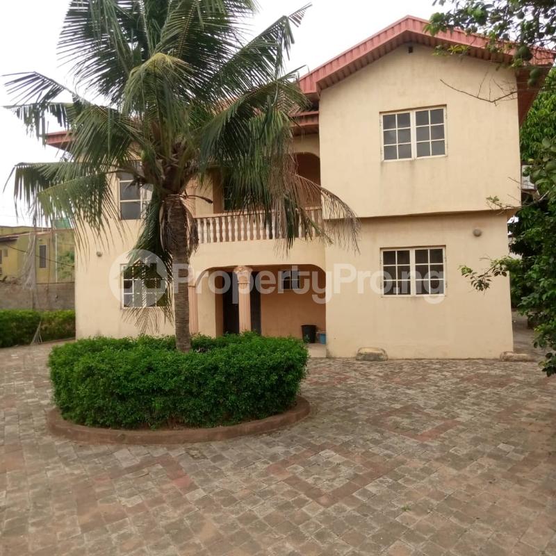 6 bedroom House for sale Egbeda Alimosho Lagos